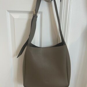 NWOT AMAG Premium Leather Urban-Luxe Shoulder Bag